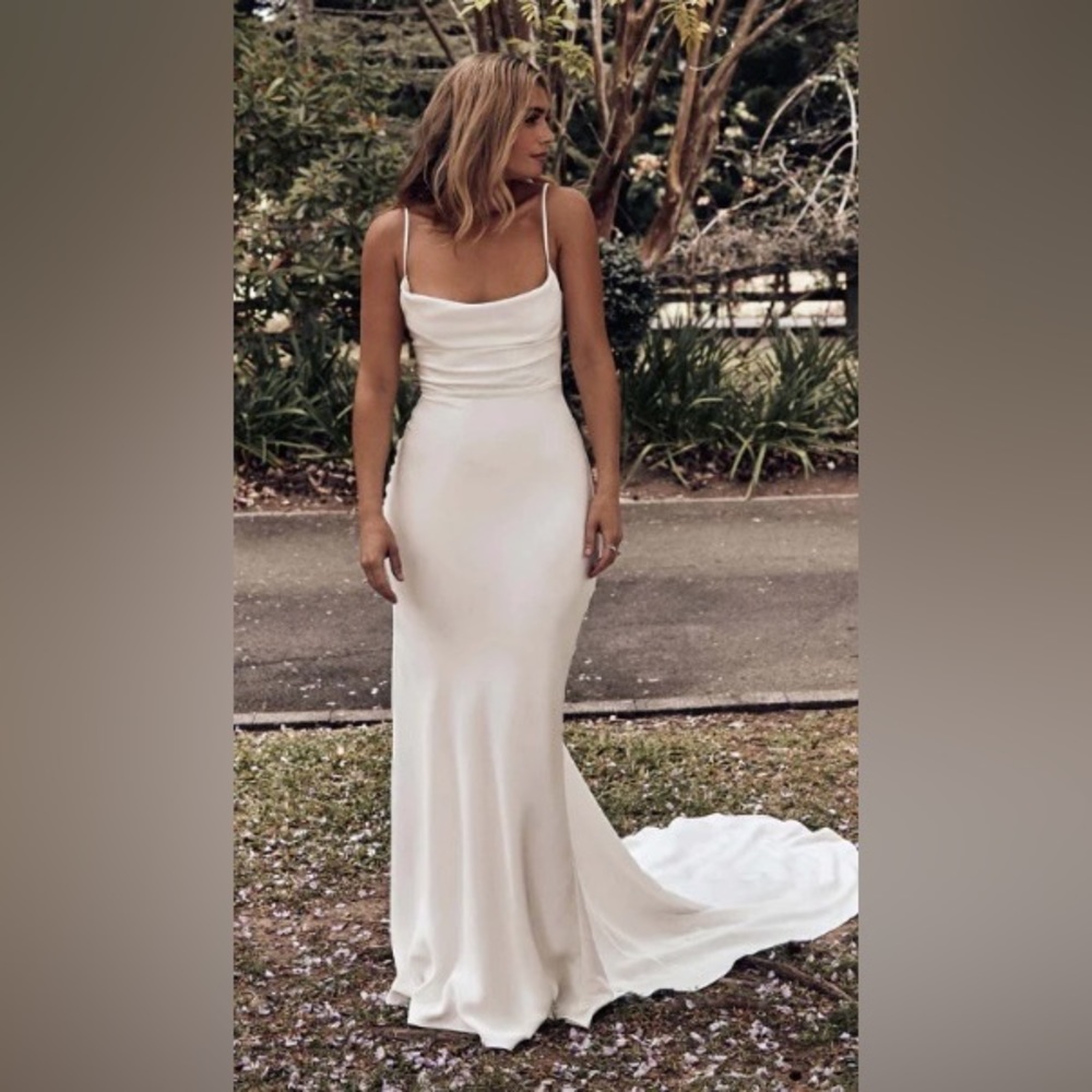 Grace loves lace honey silk gown.